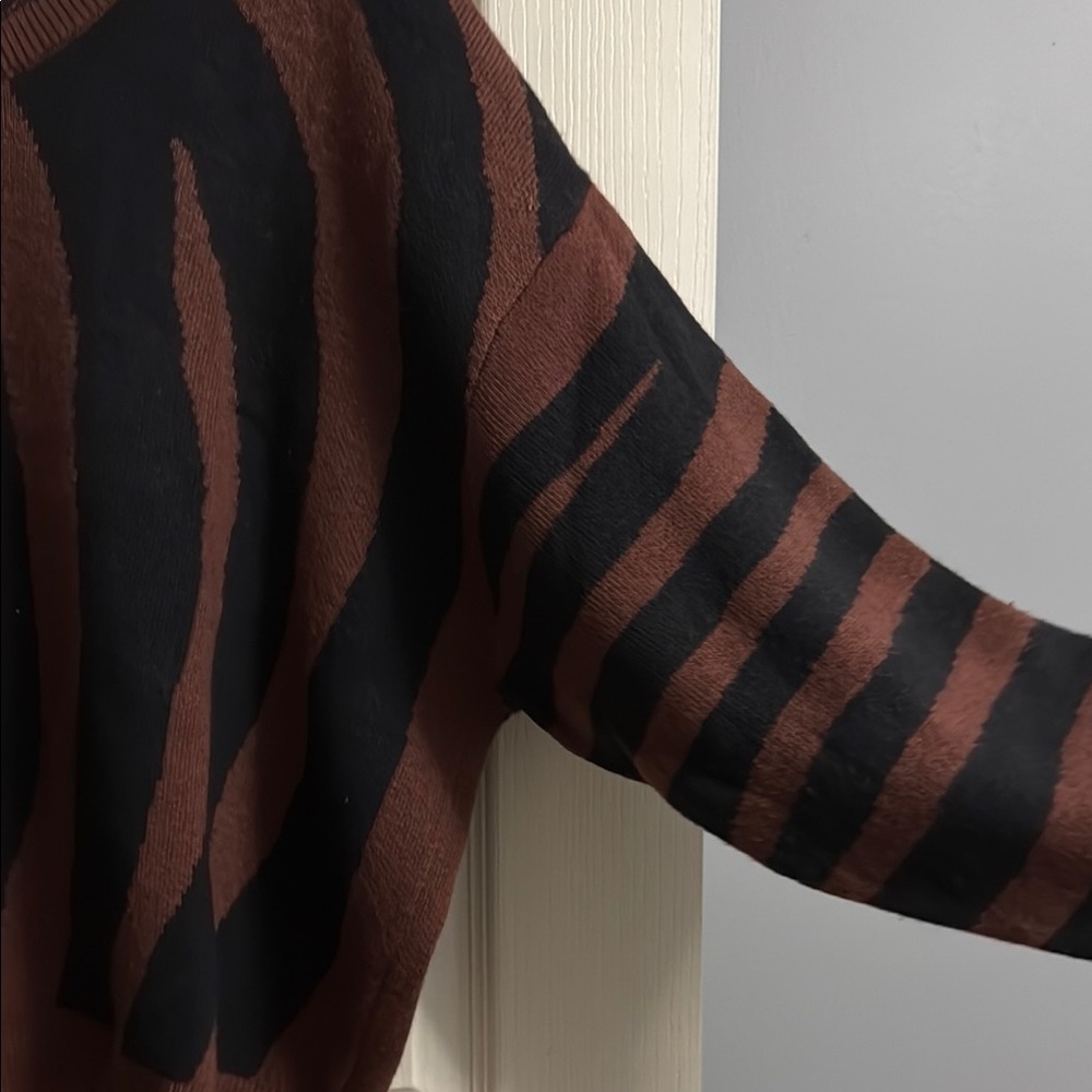 OPHELIA ROE | Women's Striped Sweater size 2X - Picture 3 of 5